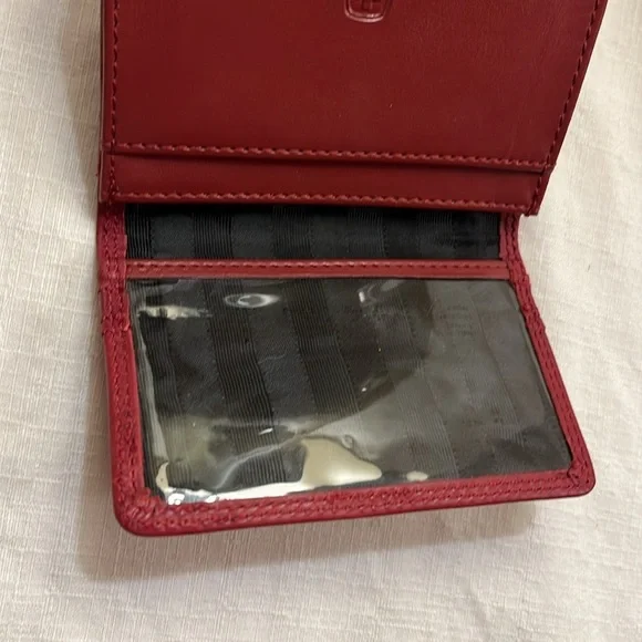 Wenger Red Leather Card Case Wallet Makers of the Genuine Swiss Army Knife - Picture 5 of 12